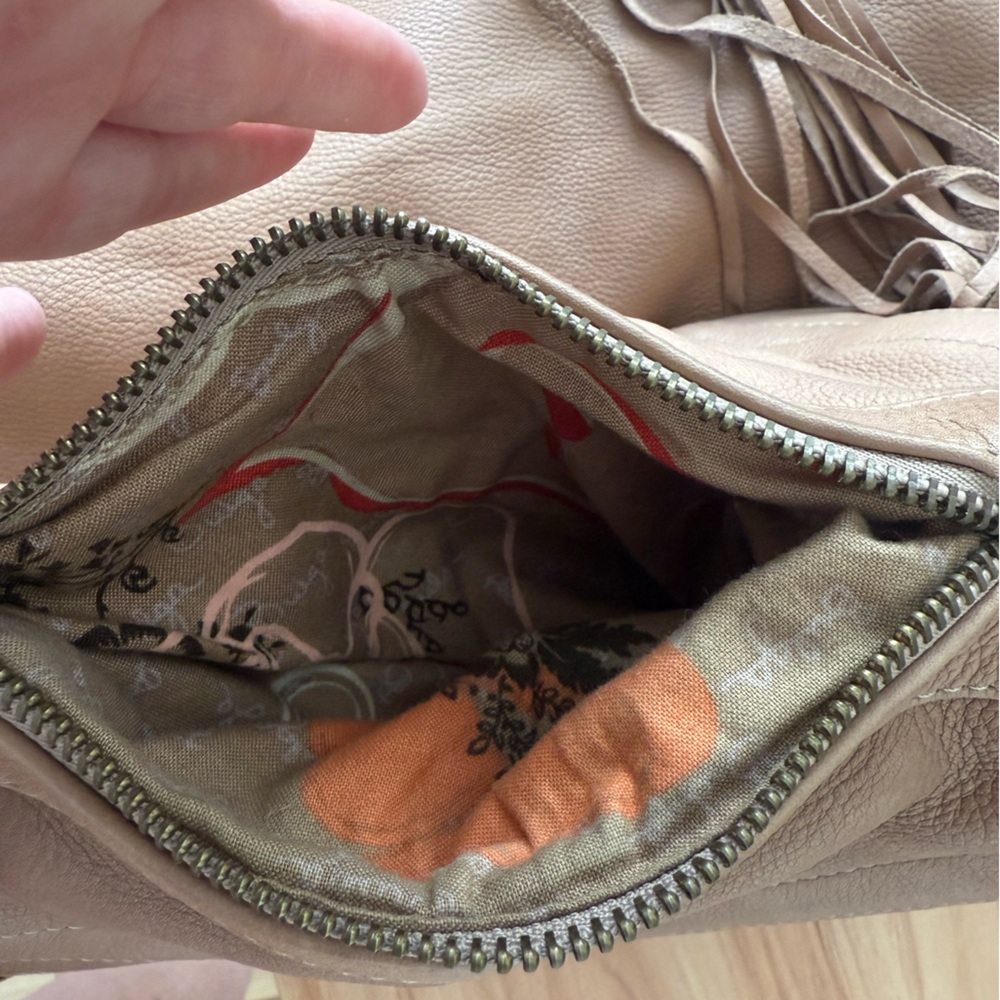 BULGA Large Tassel Soft Pebbled Leather Multi Compartment Hobo Bag - Picture 5 of 16